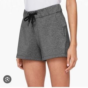 Lululemon on the Fly Short size 2 Grey/Gray